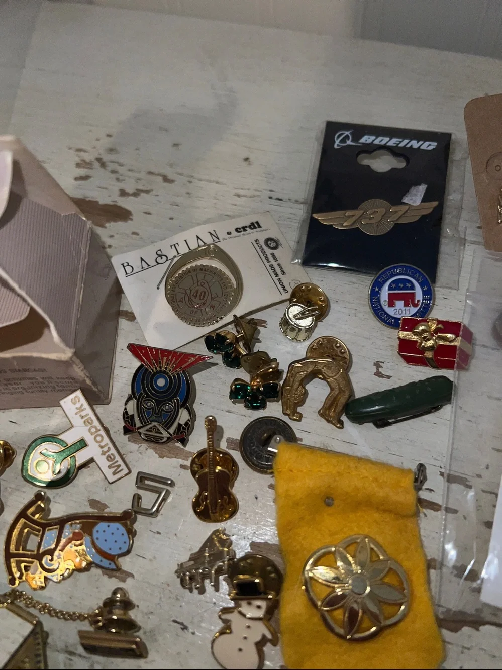 Lot of vintage pins advertising gold filled